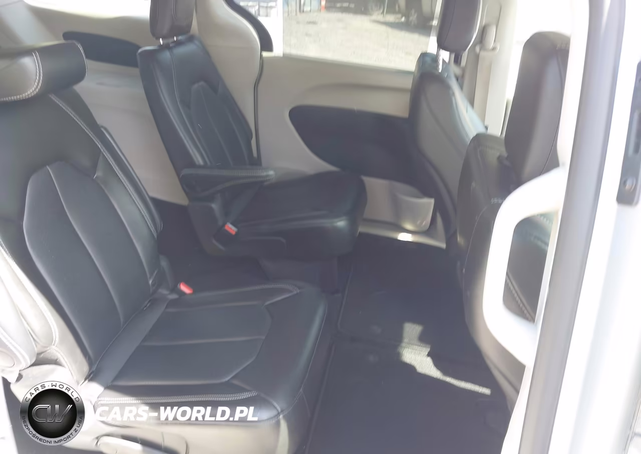2024 Chrysler Pacifica Touring L VIN:2C4RC1BG4RR196980 - 8