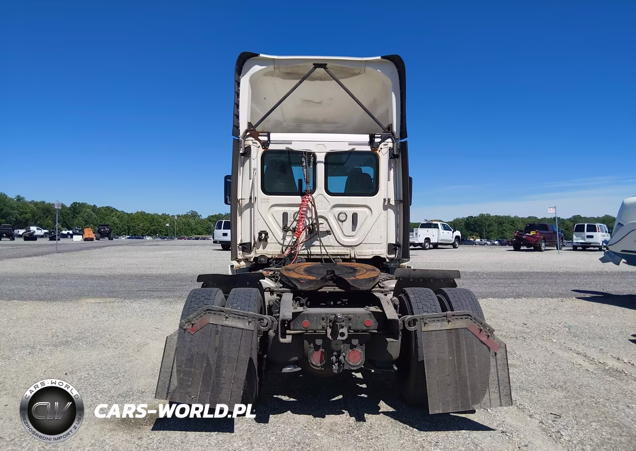 2018 Freightliner Cascadia 113 VIN:1FUBGBDV2JLJP2898 - 15