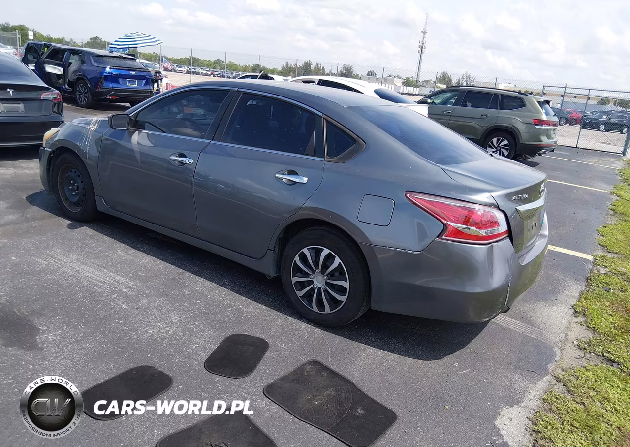 2014 Nissan Altima 2.5 S VIN:1N4AL3AP9EN219483 - 3