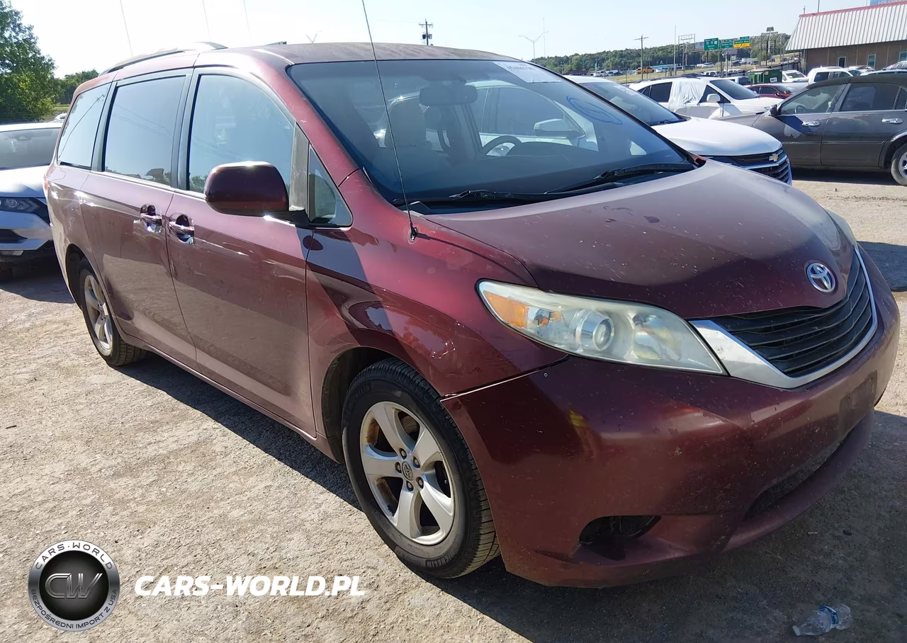 2014 Toyota Sienna Le V6 8 Passenger – zdjęcie 1 z 22
