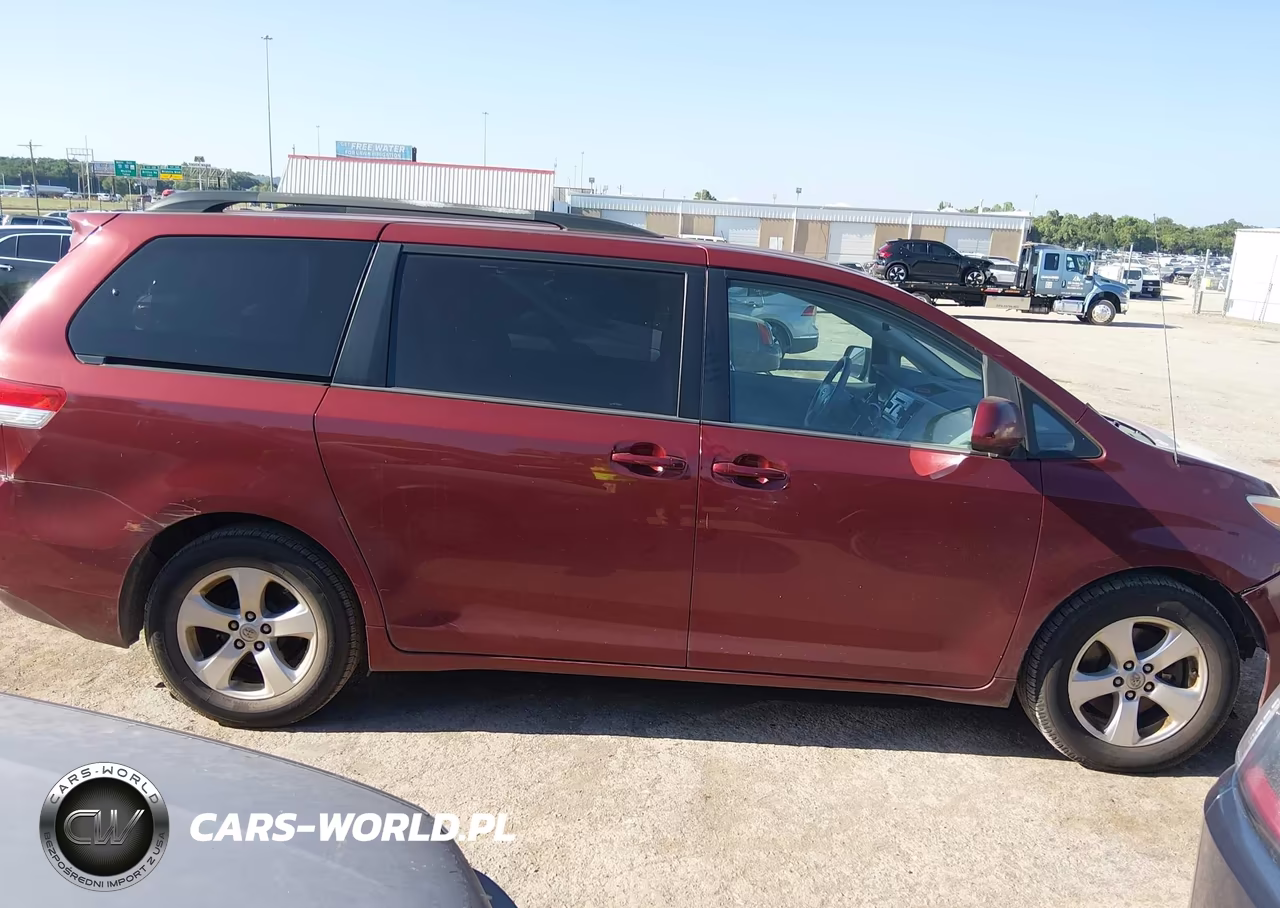 2014 Toyota Sienna Le V6 8 Passenger VIN:5TDKK3DC8ES413197 - 14