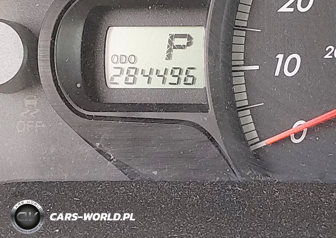 2014 Toyota Sienna Le V6 8 Passenger VIN:5TDKK3DC8ES413197 - 16