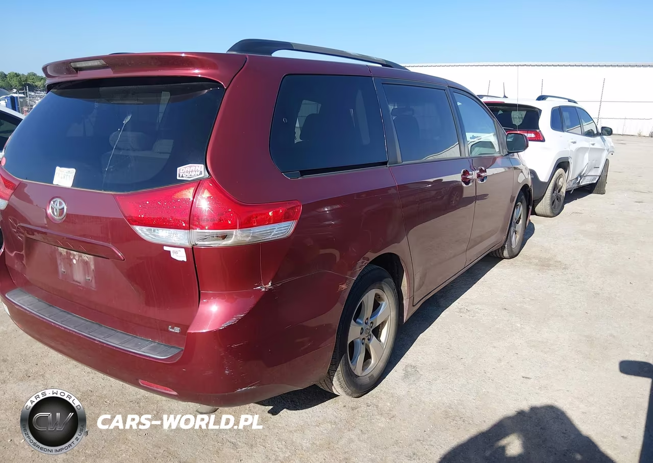 2014 Toyota Sienna Le V6 8 Passenger VIN:5TDKK3DC8ES413197 - 4