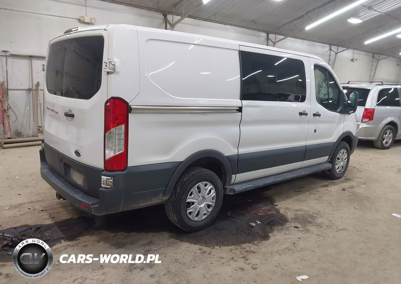 2018 Ford Transit-250 VIN:1FTYR1YM4JKA53943 - 4