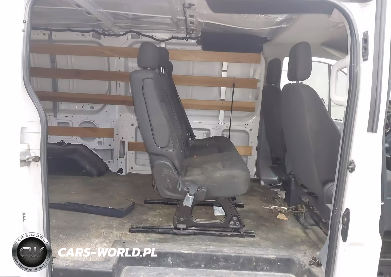 2018 Ford Transit-250 VIN:1FTYR1YM4JKA53943 - 8