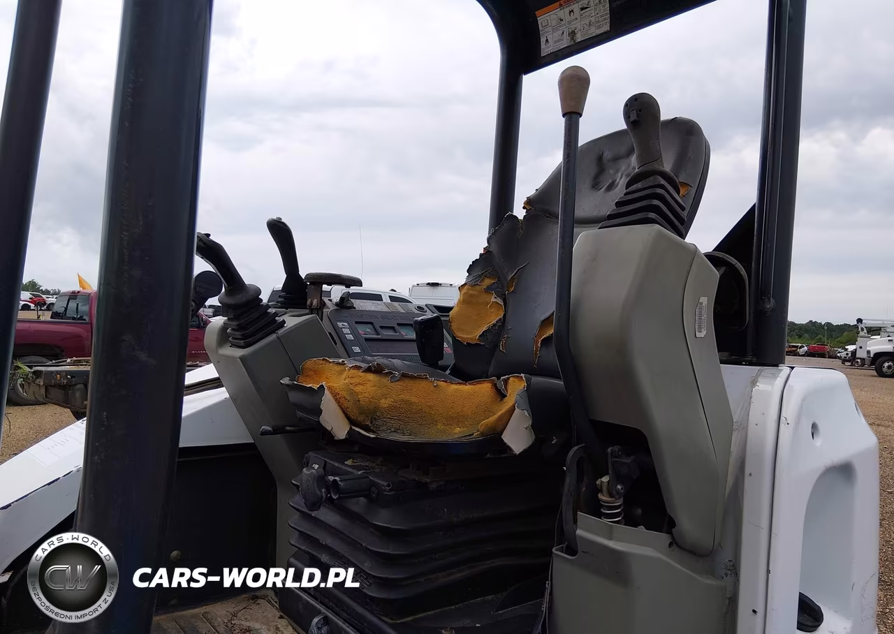 2011 Bobcat E45 Excavator VIN:LOT-1-45406821 - 5