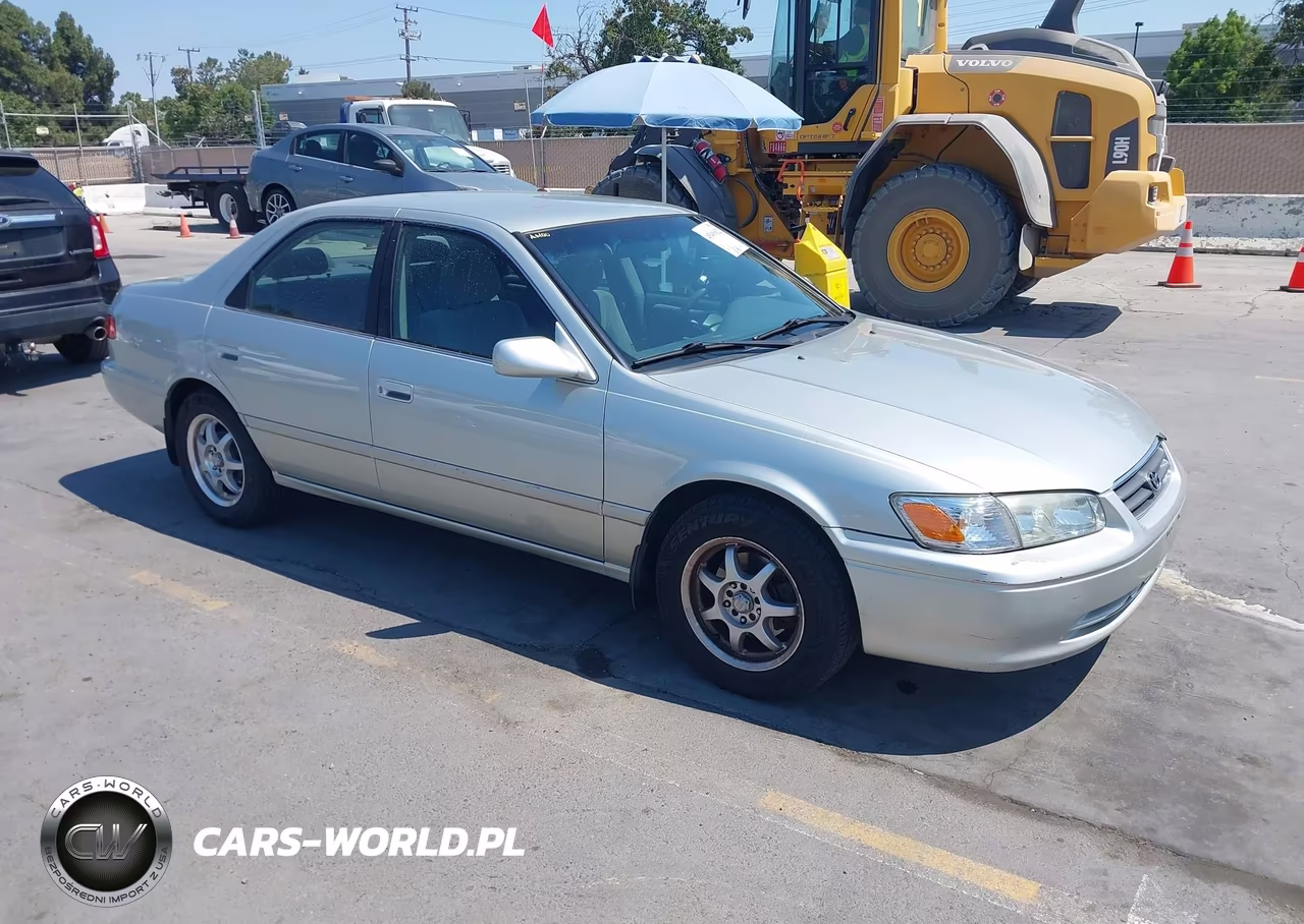 2001 Toyota Camry Le – zdjęcie 1 z 11