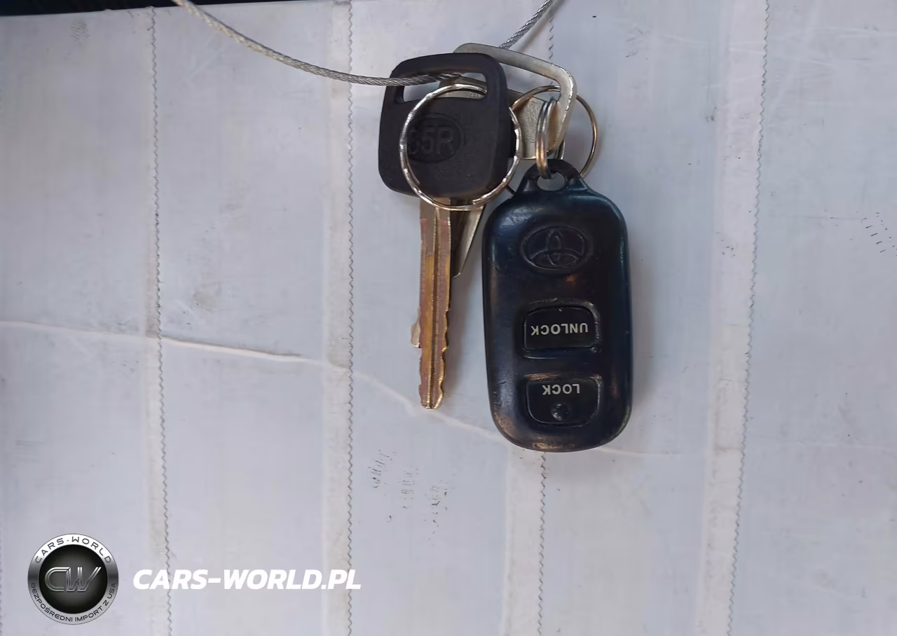 2001 Toyota Camry Le VIN:JT2BG22KX10550279 - 11