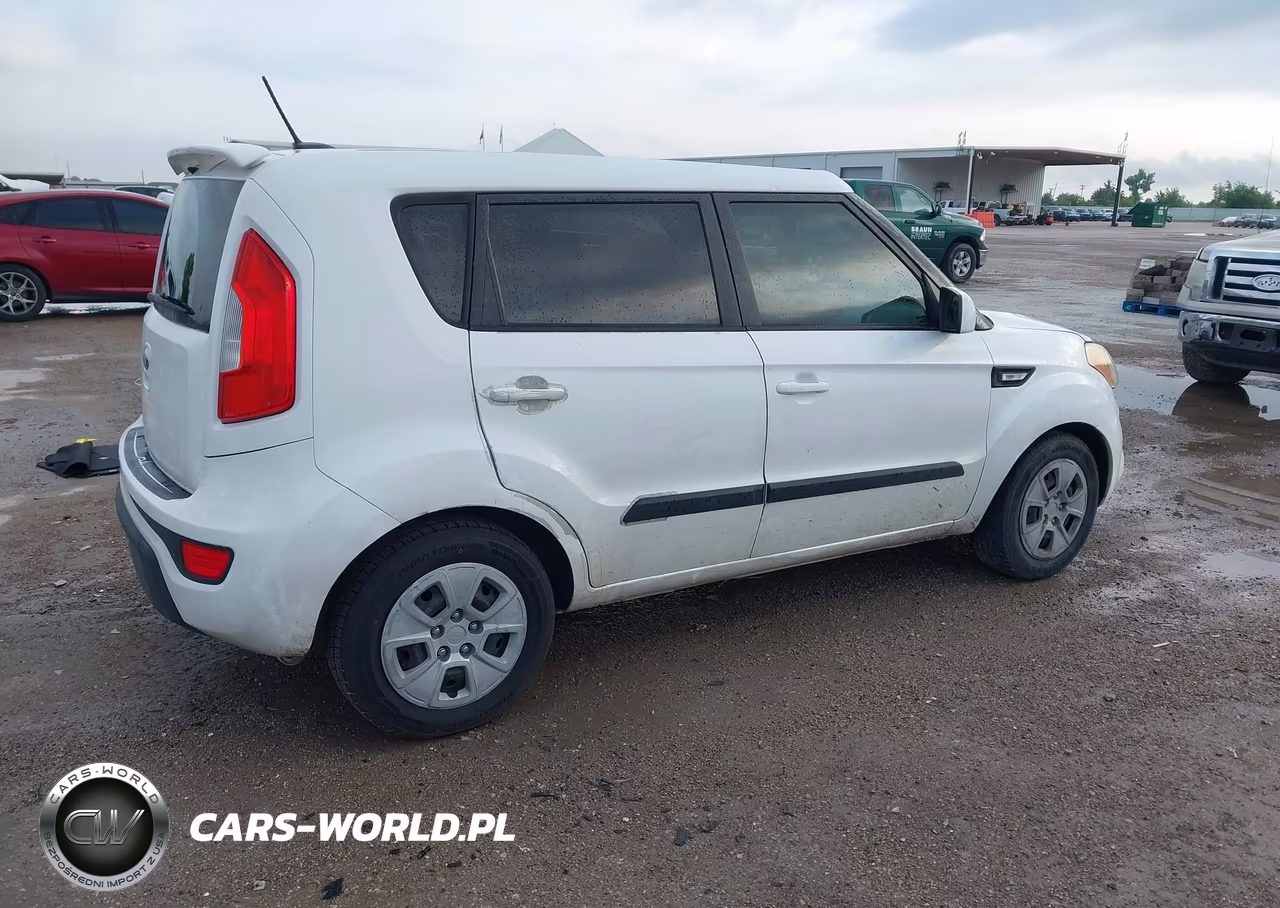 2013 Kia Soul VIN:KNDJT2A5XD7484290 - 4