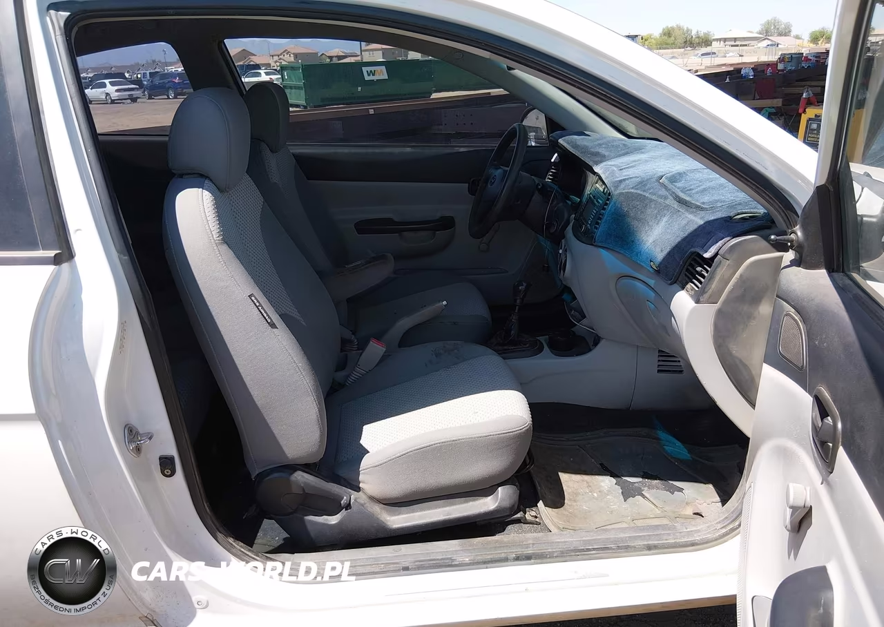 2008 Hyundai Accent Gs VIN:KMHCM36CX8U100689 - 5