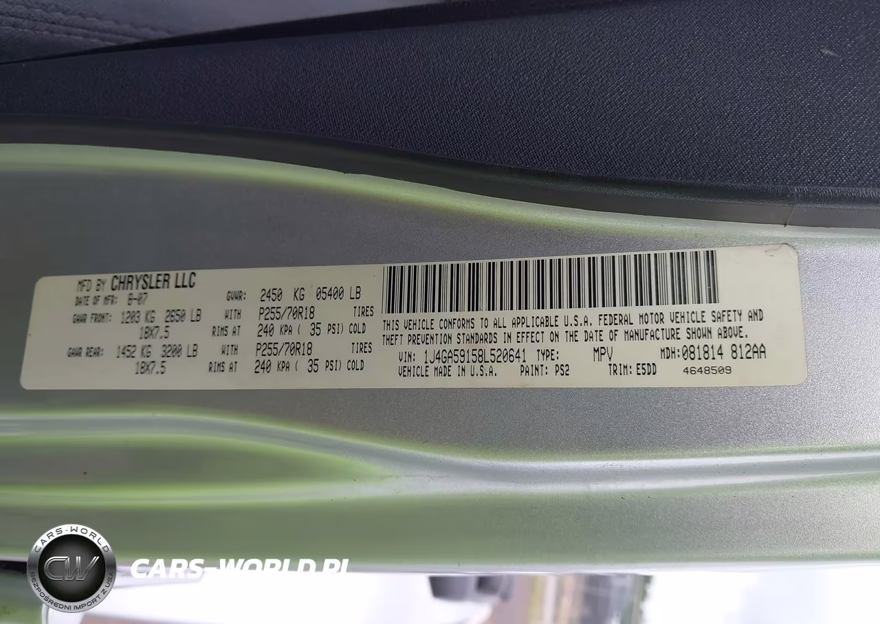 2008 Jeep Wrangler Unlimited Sahara VIN:1J4GA59158L520641 - 9