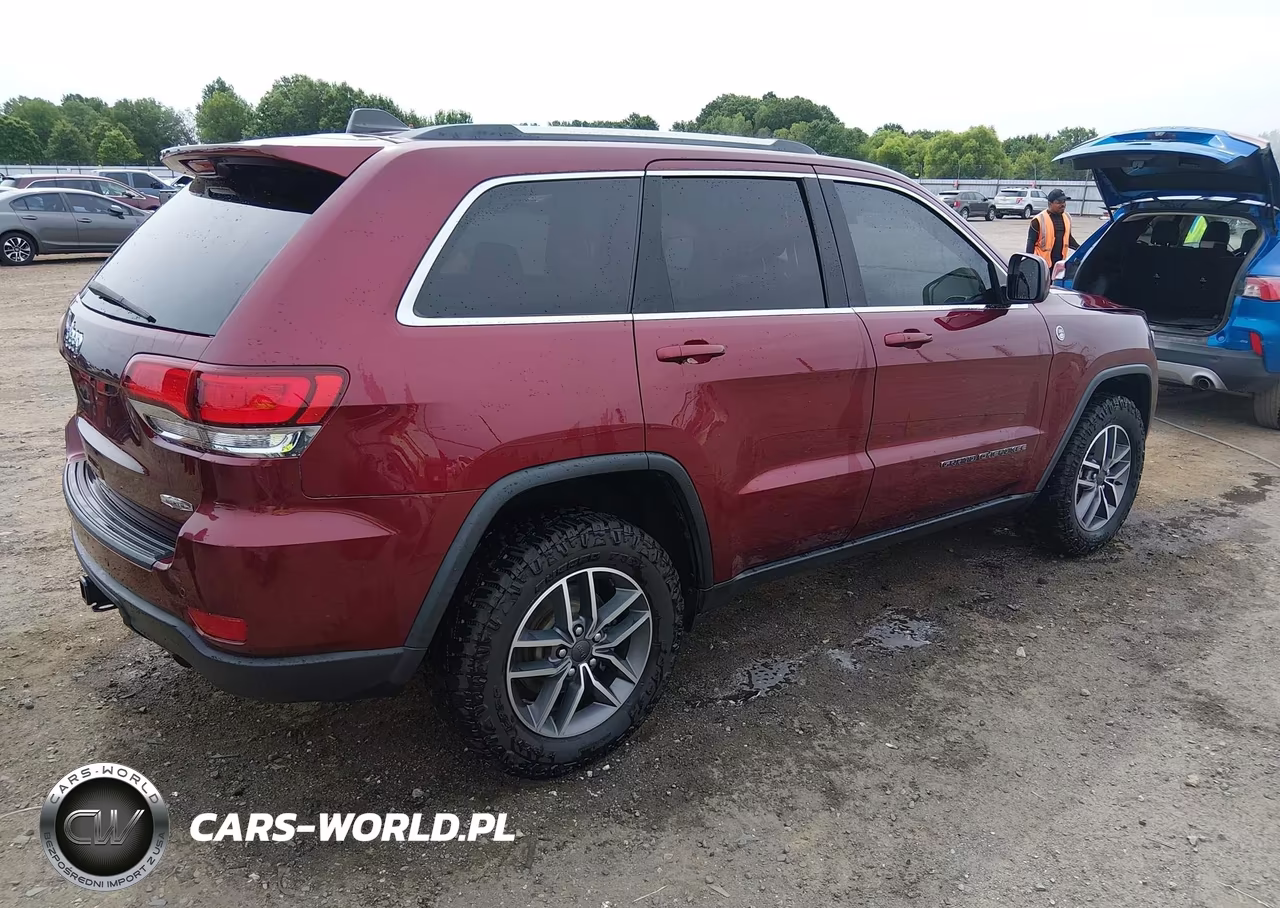2020 Jeep Grand Cherokee North Edition 4X4 VIN:1C4RJFAG8LC301282 - 4