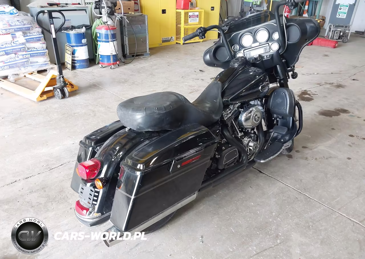2013 Harley-Davidson Flhtcu Ultra Classic Electra Gld VIN:1HD1FCM14DB688200 - 4