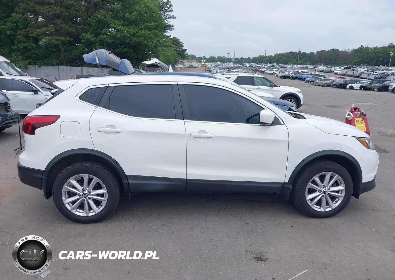2019 Nissan Rogue Sport S VIN:JN1BJ1CR1KW352593 - 14