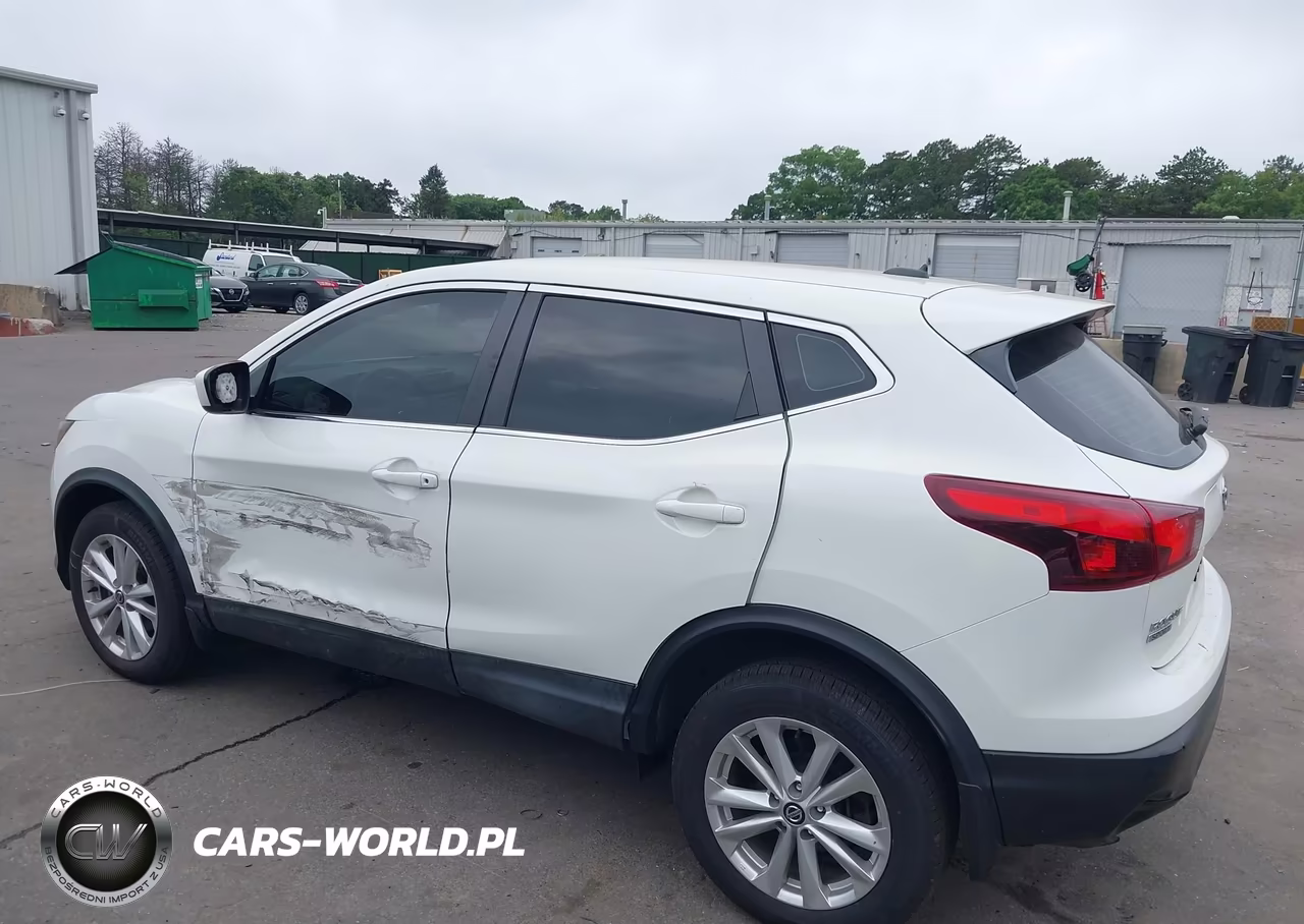 2019 Nissan Rogue Sport S VIN:JN1BJ1CR1KW352593 - 6