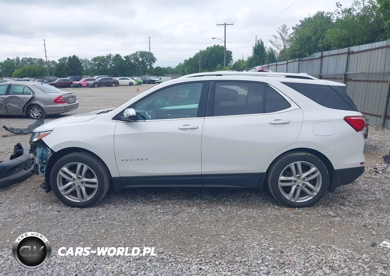 2018 Chevrolet Equinox Premier VIN:2GNAXVEV2J6305663 - 15