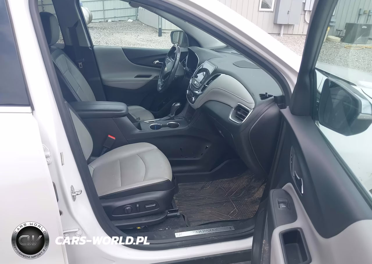 2018 Chevrolet Equinox Premier VIN:2GNAXVEV2J6305663 - 5