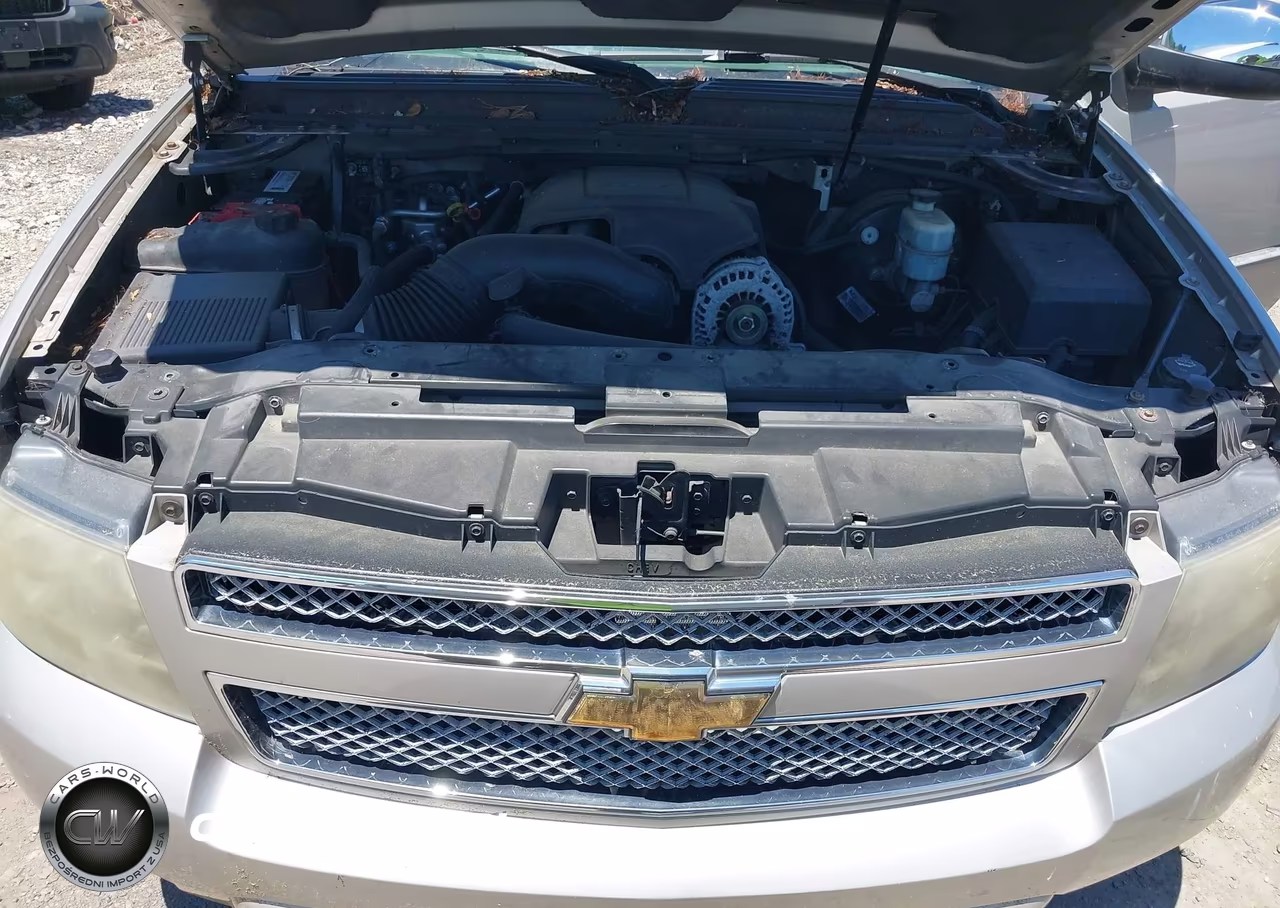 2007 Chevrolet Suburban 1500 Ltz VIN:1GNFK16397J153953 - 10