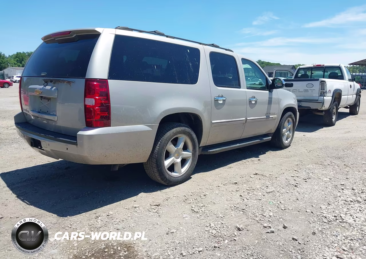 2007 Chevrolet Suburban 1500 Ltz VIN:1GNFK16397J153953 - 4