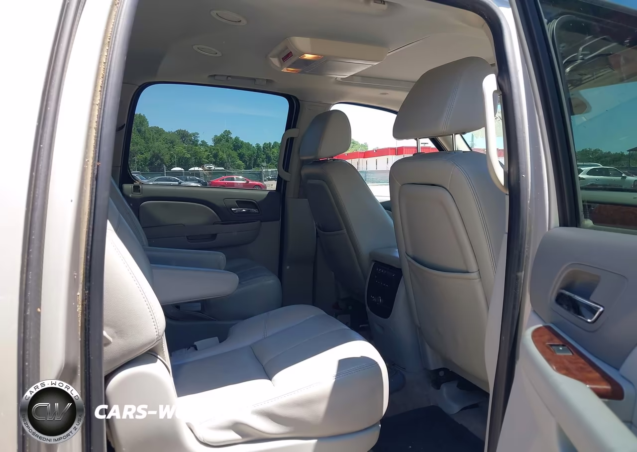 2007 Chevrolet Suburban 1500 Ltz VIN:1GNFK16397J153953 - 8