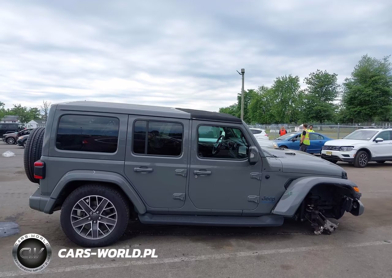 2023 Jeep Wrangler 4Xe High Altitude 4X4 VIN:1C4JJXP64PW605134 - 13