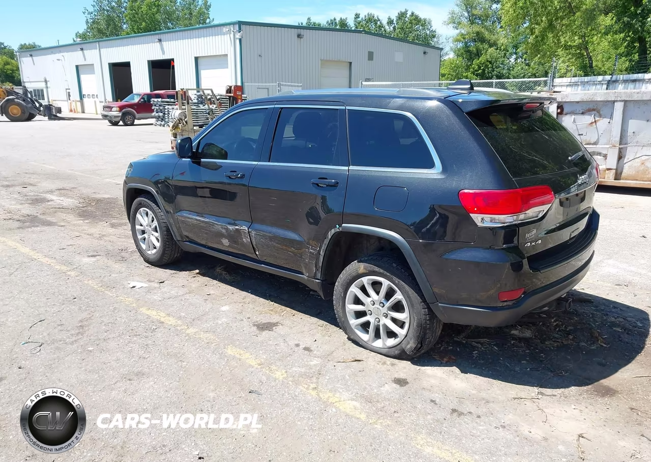 2015 Jeep Grand Cherokee Laredo VIN:1C4RJFAG6FC675622 - 3