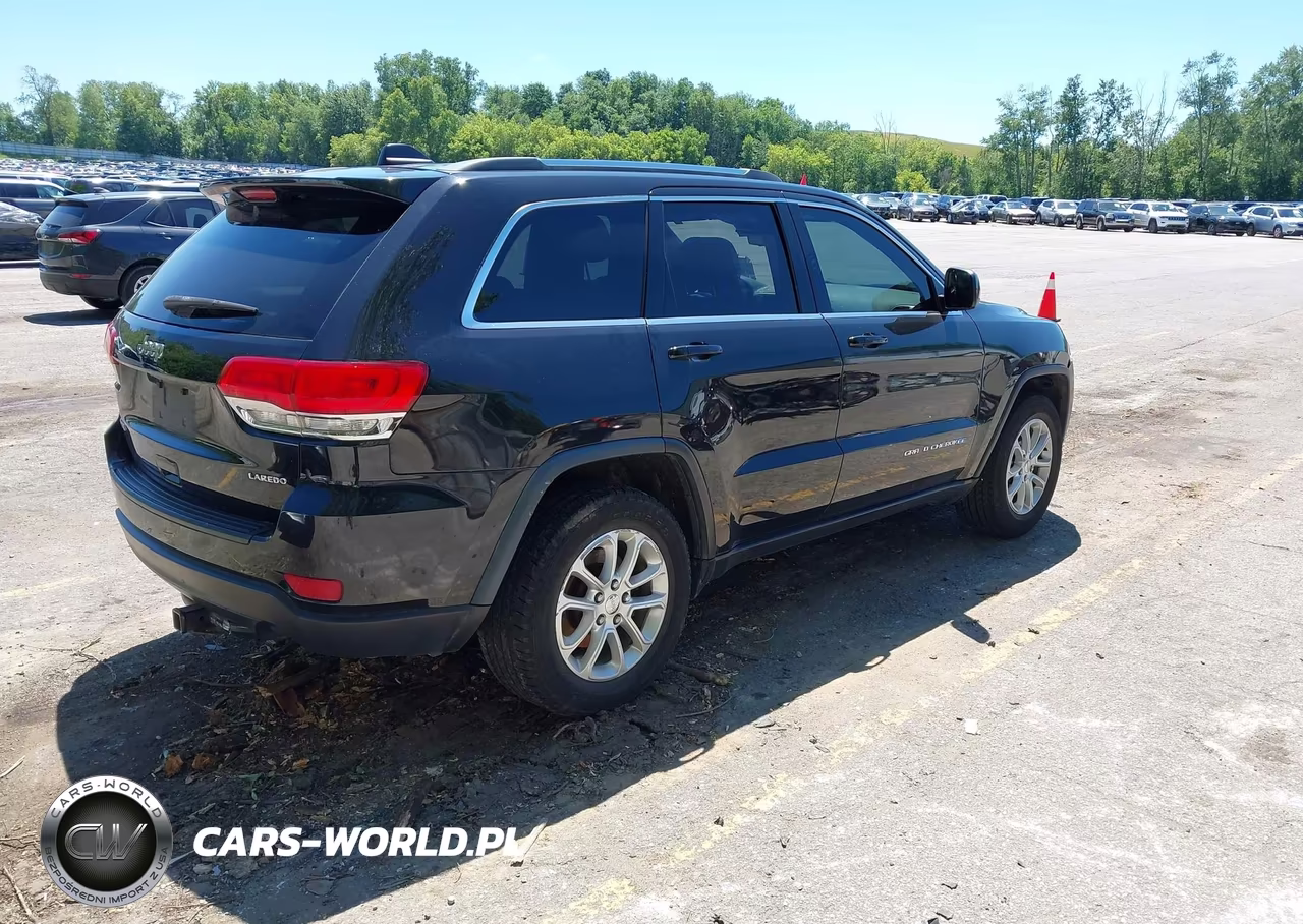 2015 Jeep Grand Cherokee Laredo VIN:1C4RJFAG6FC675622 - 4