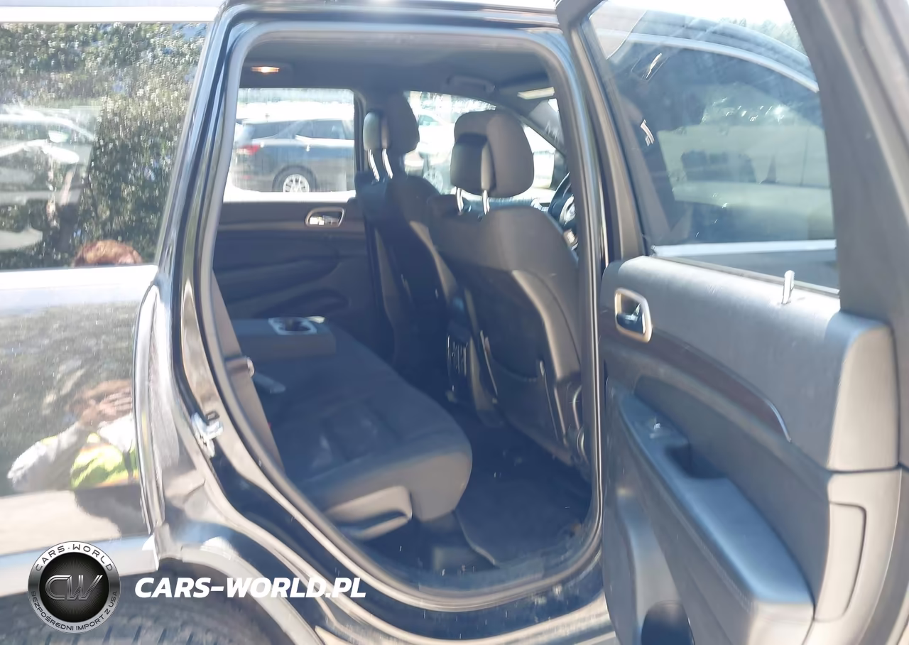 2015 Jeep Grand Cherokee Laredo VIN:1C4RJFAG6FC675622 - 8
