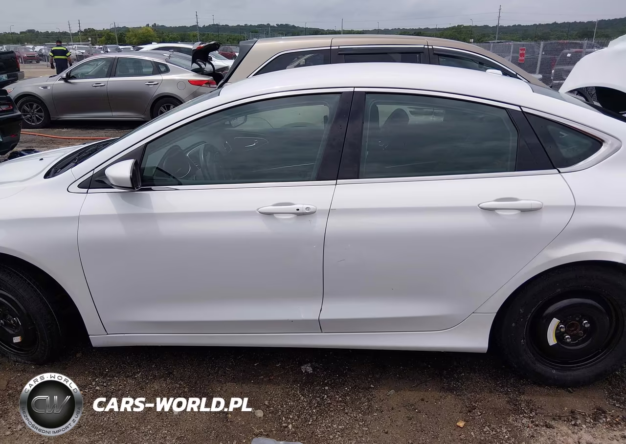 2015 Chrysler 200 Limited VIN:1C3CCCAB5FN607369 - 15