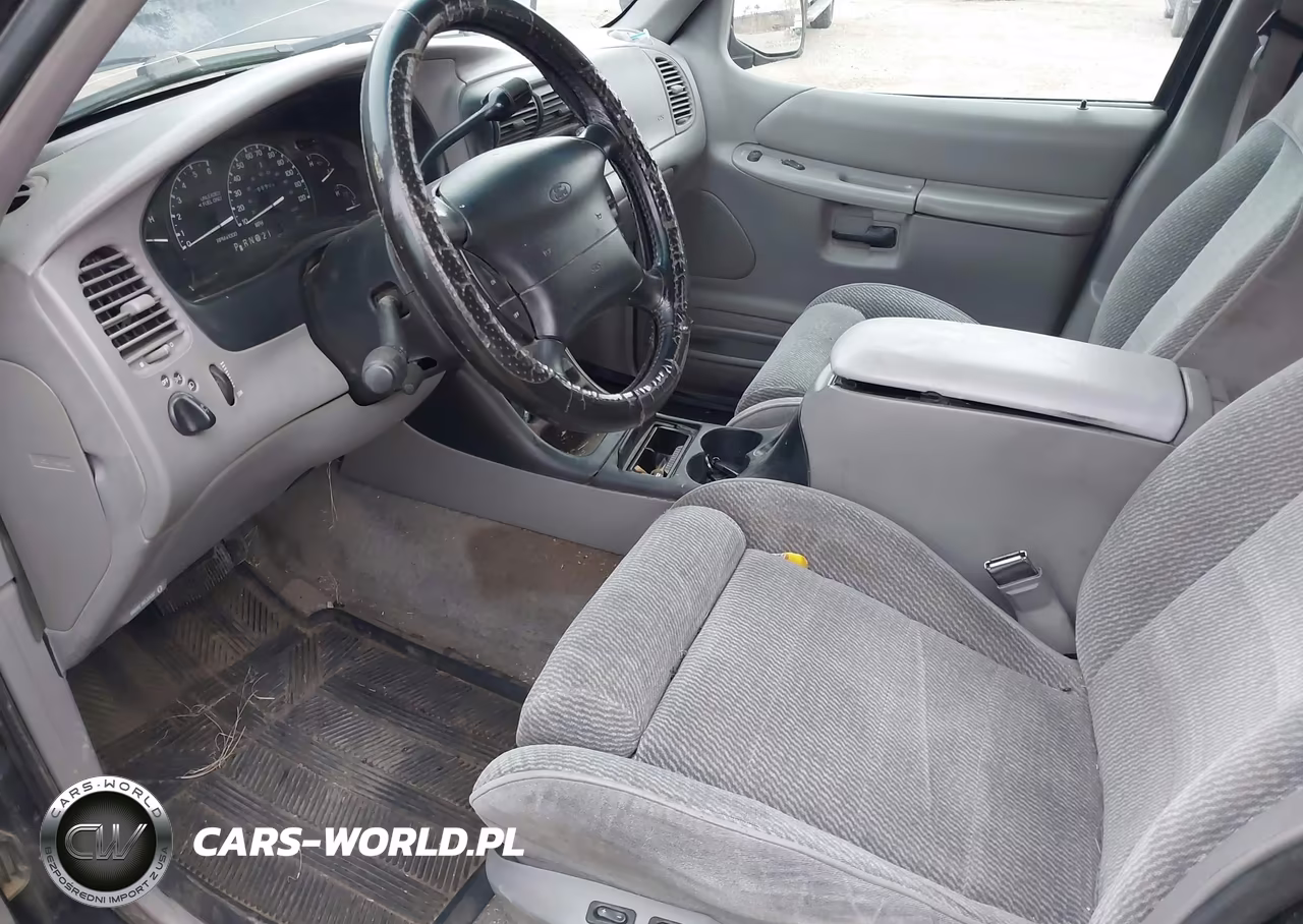 1996 Ford Explorer VIN:1FMDU34XXTUA30243 - 14