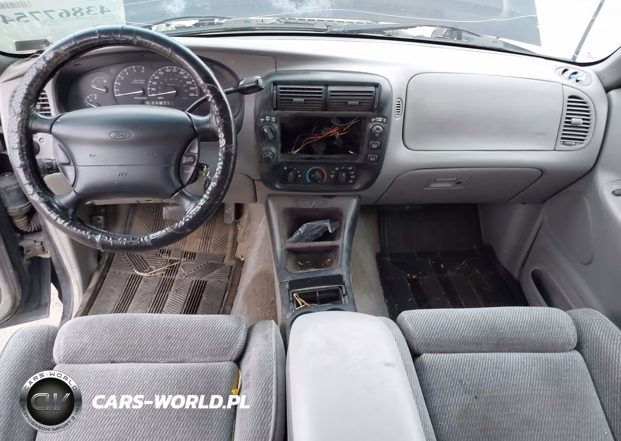 1996 Ford Explorer VIN:1FMDU34XXTUA30243 - 16