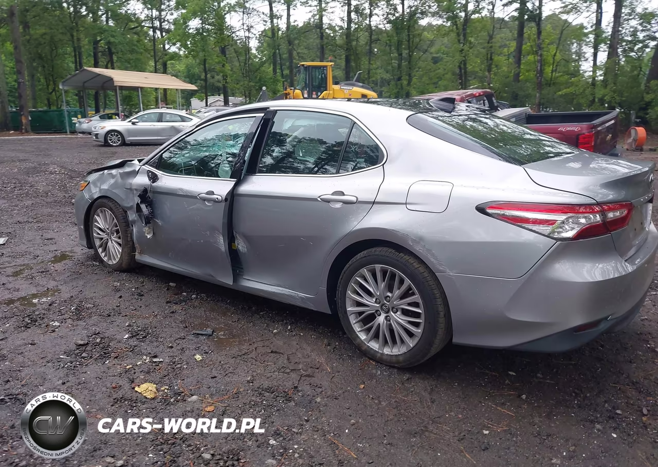 2019 Toyota Camry Xle VIN:4T1B11HK2KU791933 - 3