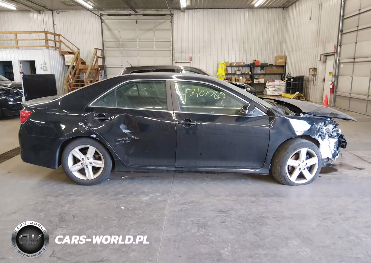 2014 Toyota Camry Se VIN:4T1BF1FK2EU763302 - 14