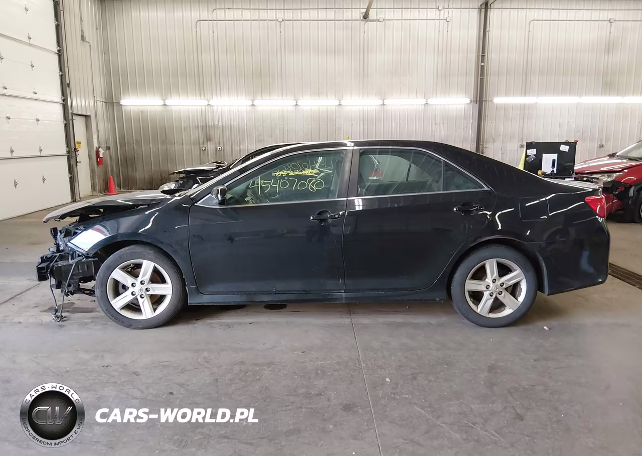 2014 Toyota Camry Se VIN:4T1BF1FK2EU763302 - 15