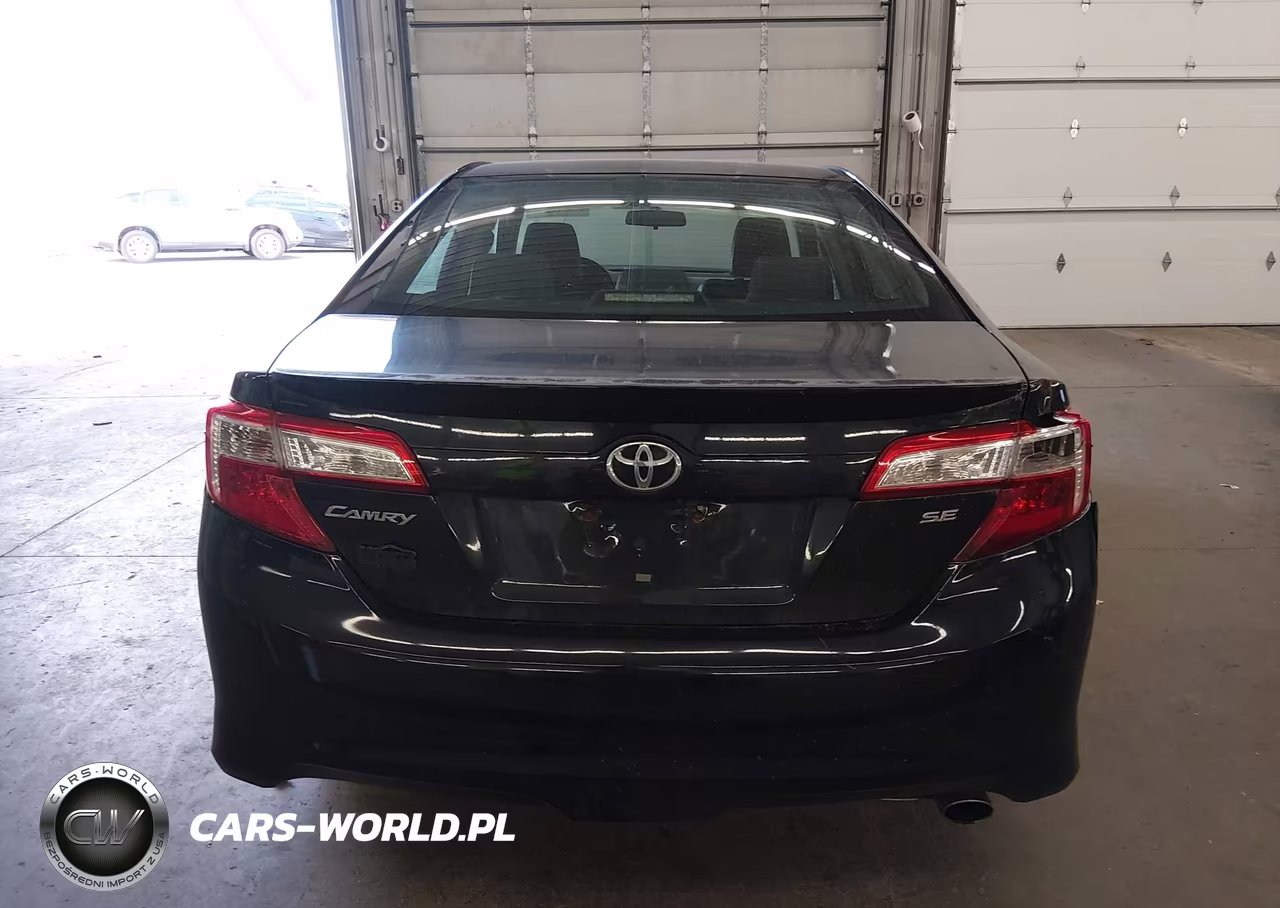 2014 Toyota Camry Se VIN:4T1BF1FK2EU763302 - 17