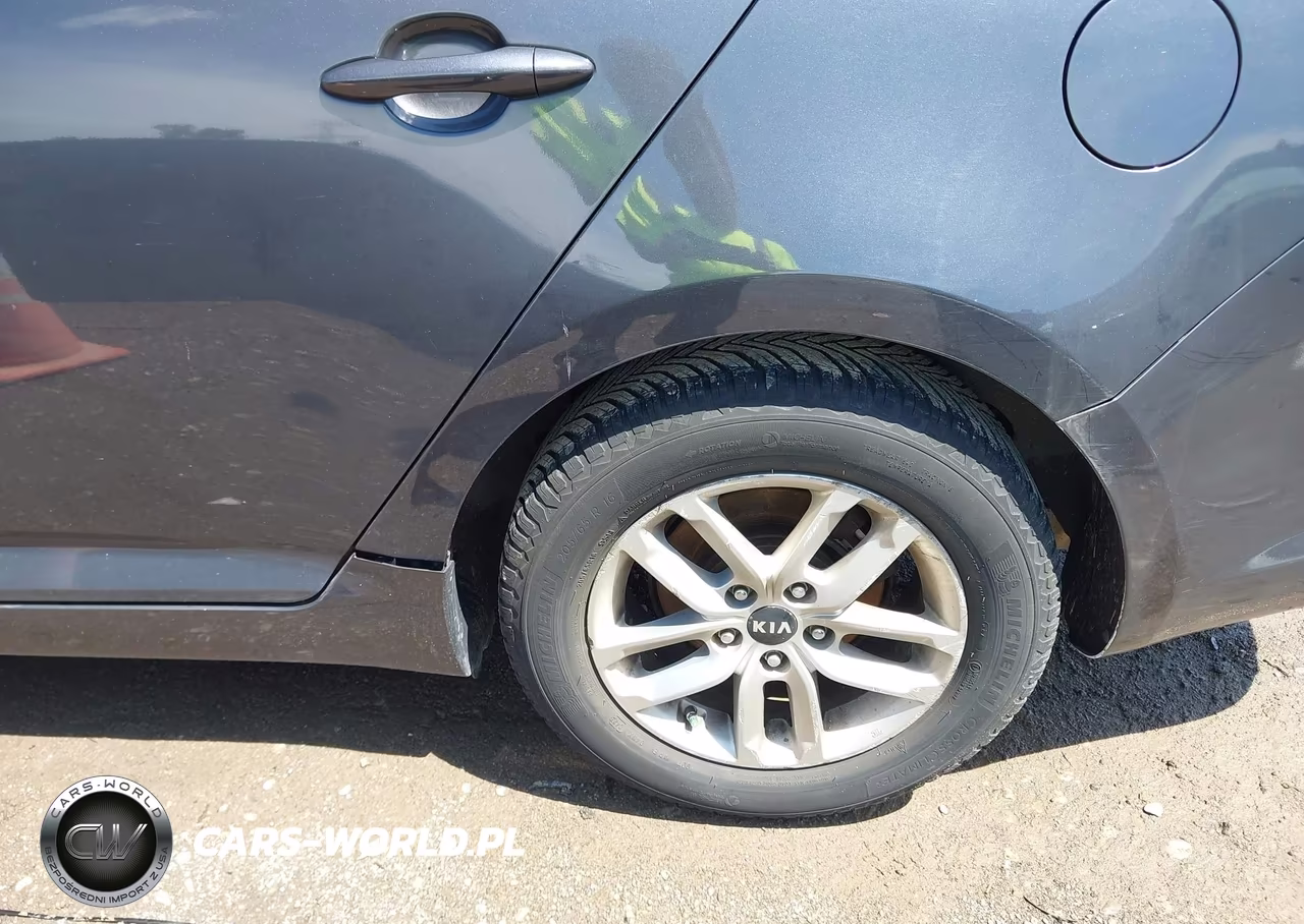 2011 Kia Optima Lx VIN:KNAGM4A75B5119588 - 13