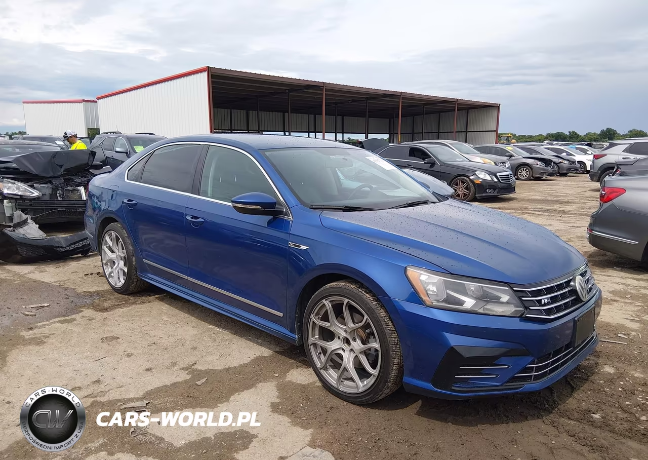 2017 Volkswagen Passat 1.8T R-Line