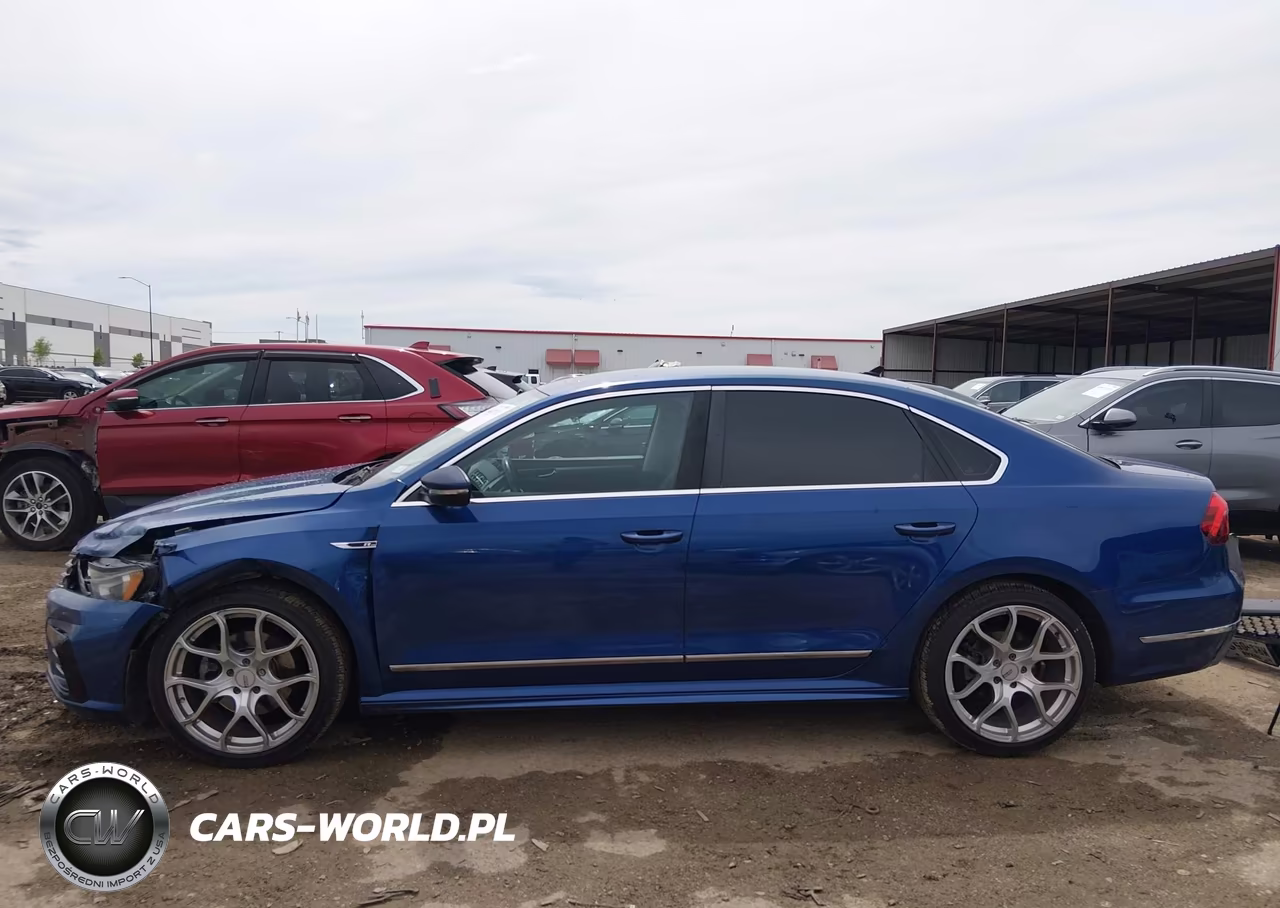 2017 Volkswagen Passat 1.8T R-Line VIN:1VWDT7A39HC006820 - 14