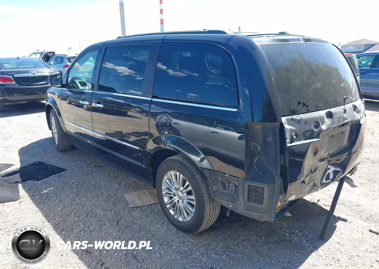 2015 Chrysler Town & Country Touring-L VIN:2C4RC1CG6FR525544 - 3