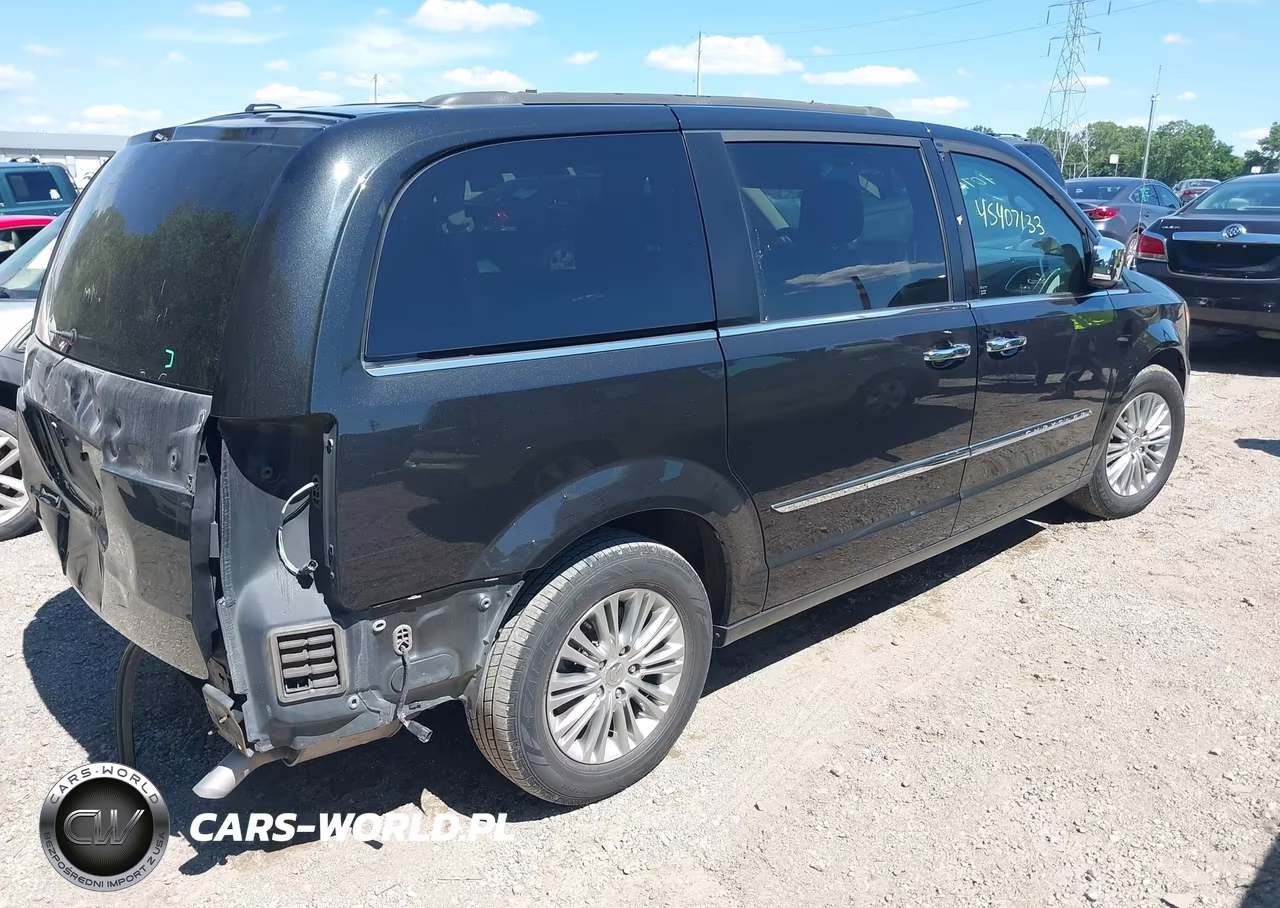 2015 Chrysler Town & Country Touring-L VIN:2C4RC1CG6FR525544 - 4