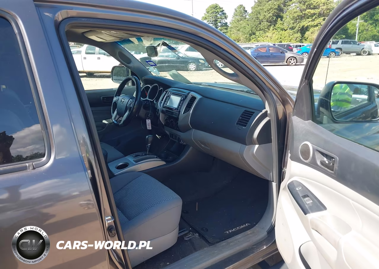 2015 Toyota Tacoma Base V6 VIN:5TFMU4FN8FX036163 - 5