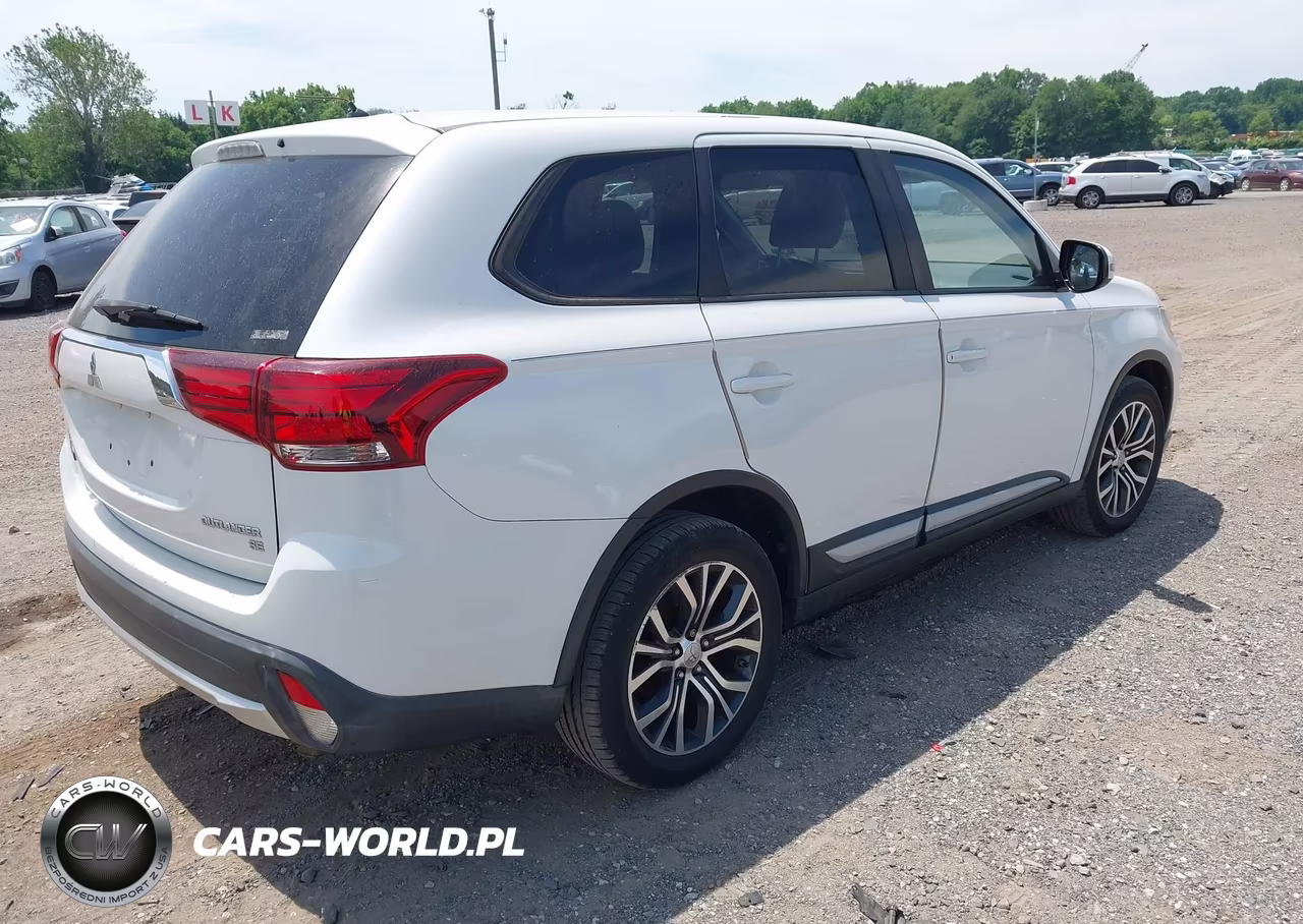 2016 Mitsubishi Outlander Se VIN:JA4AZ3A3XGZ012127 - 4