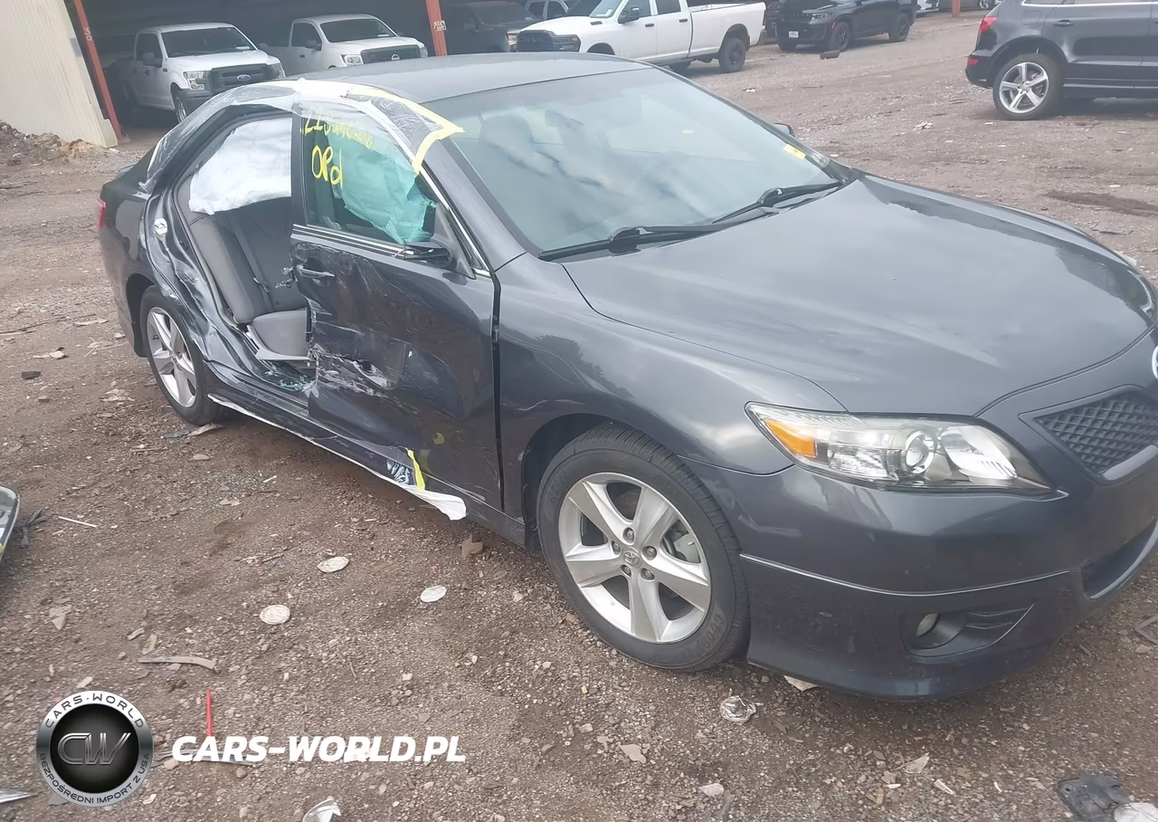 2011 Toyota Camry Se – zdjęcie 1 z 11