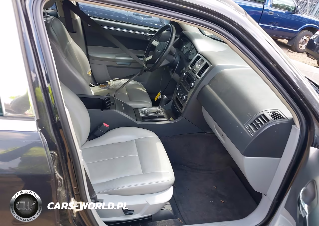 2006 Chrysler 300 Touring VIN:2C3KA53G56H360594 - 5