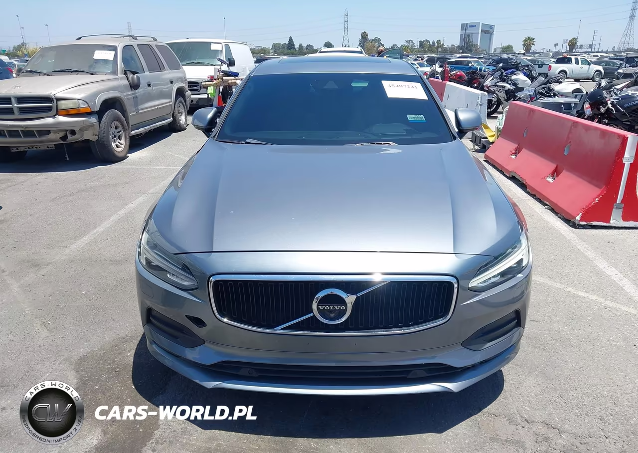 2018 Volvo S90 T6 Momentum VIN:LVY992MK6JP023112 - 12