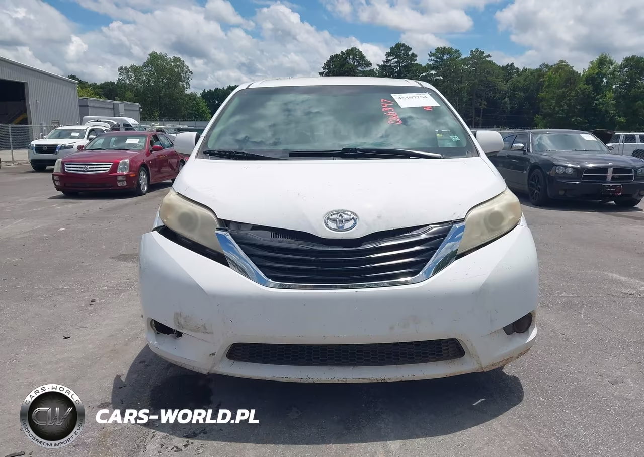 2011 Toyota Sienna Le V6 VIN:5TDKK3DC2BS066347 - 12