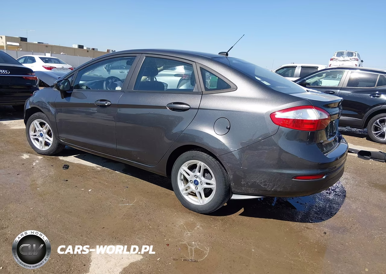 2018 Ford Fiesta Se VIN:3FADP4BJ6JM104443 - 3