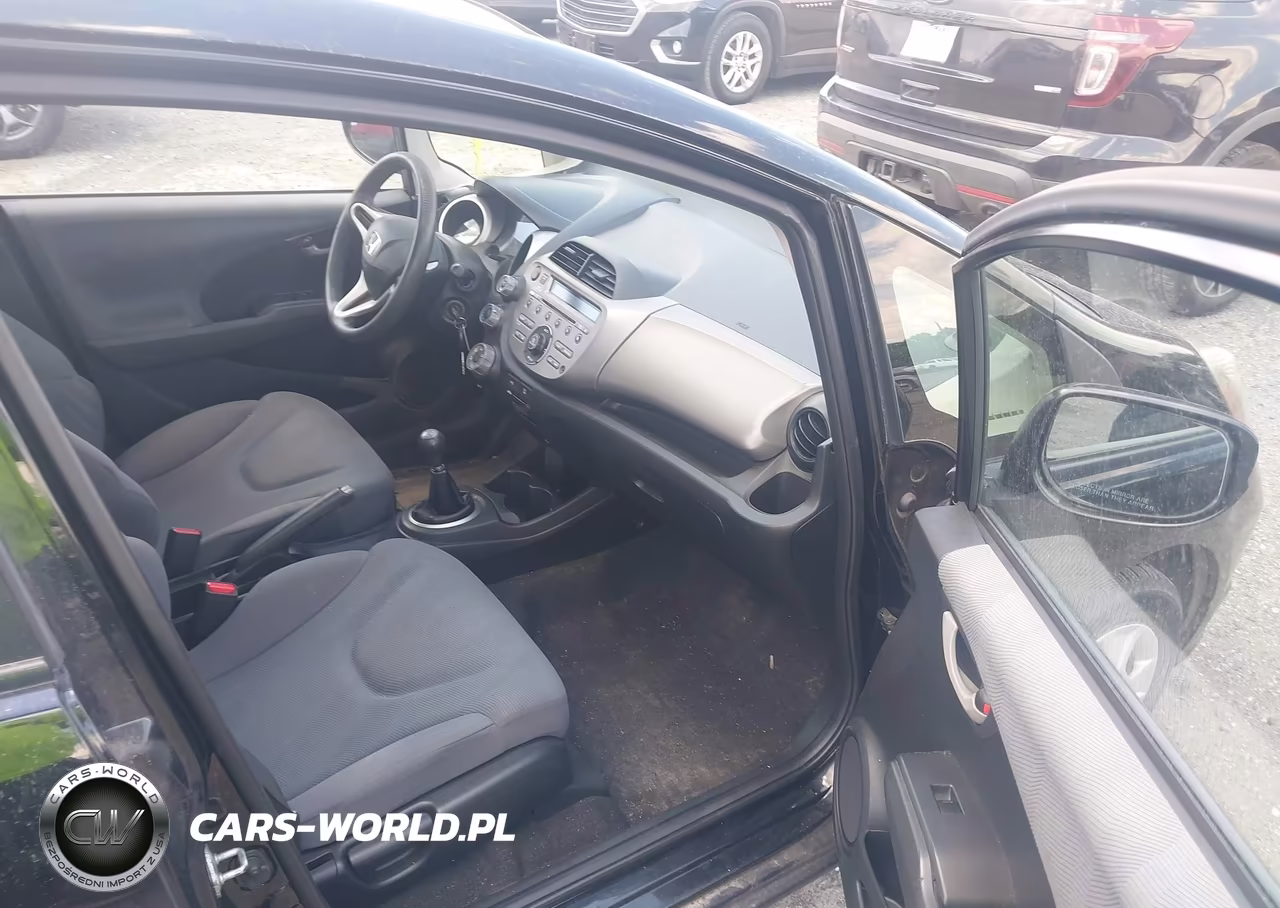 2013 Honda Fit VIN:JHMGE8G38DC012141 - 5