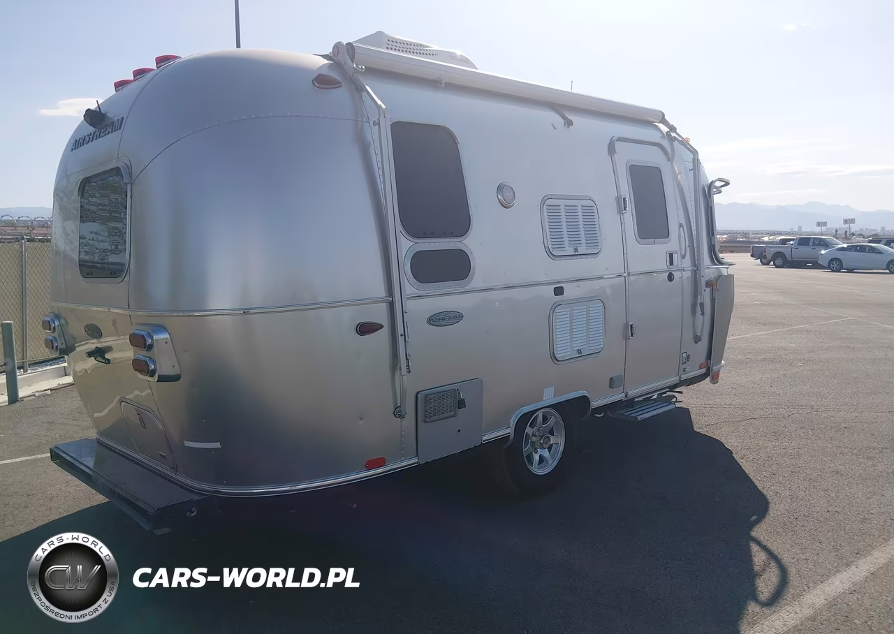 2017 Airstream Flying Cloud VIN:1STC9AA10HJ538771 - 4