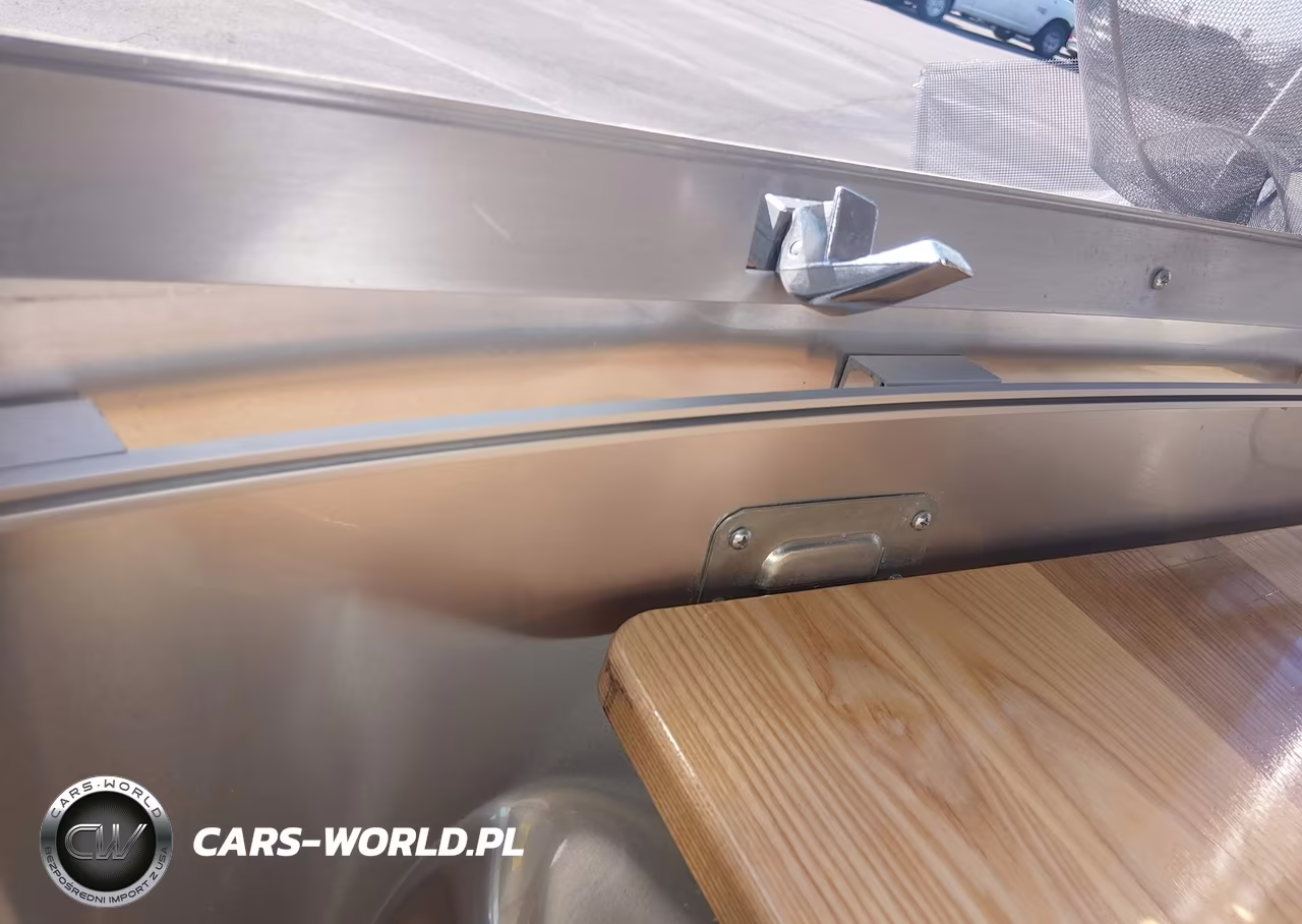 2017 Airstream Flying Cloud VIN:1STC9AA10HJ538771 - 7